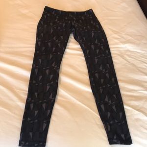 Wunder Under Pant. Size 6. EUC. Smoke free home.